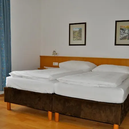 Maison d'hôtes Gaestehaus Edelweiss 3*